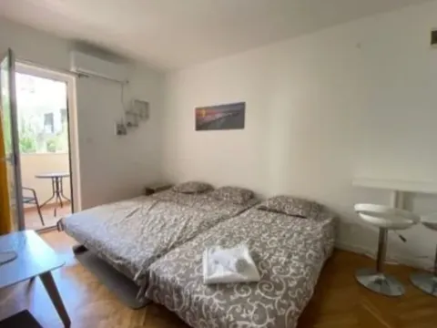 Prodaja, garsonjera, 24m², Bečići, Budva - image 2