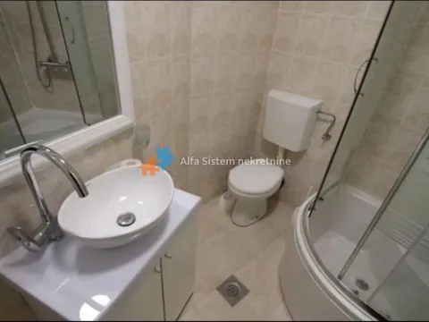 Izdavanje, četvorosoban stan, 130m², Savski Venac, Beograd - image 19