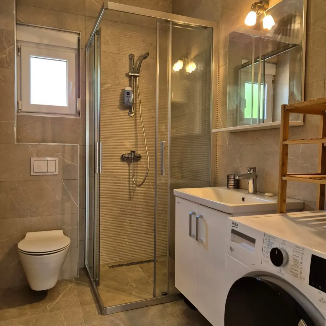 Prodaja, dvosoban stan, 75m², Tivat, Crna Gora