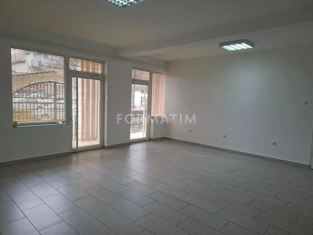 Rent, office space, 90m², Mali Mokri Lug, Zvezdara Sve Podlokacije