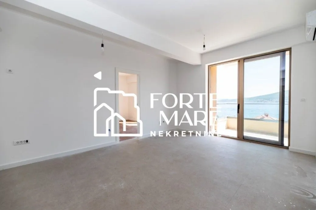 Sale, two bedroom apartment, 61m², Baošići, Herceg Novi