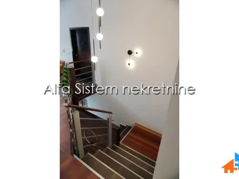 Rent, office space, 250m², Bogoslovija, Palilula Sve Podlokacije - image 17