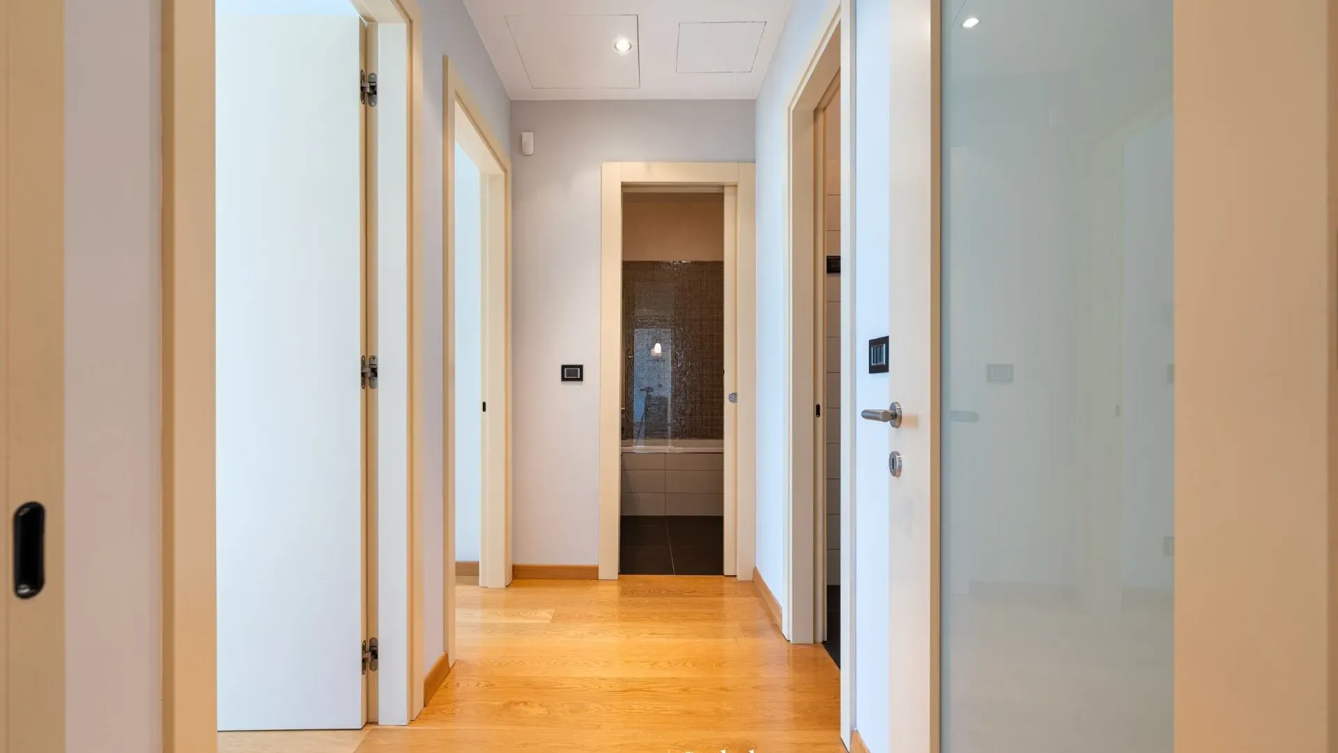 Prodaja, dvosoban stan, 88m², Kod Capital Plaze, Podgorica
