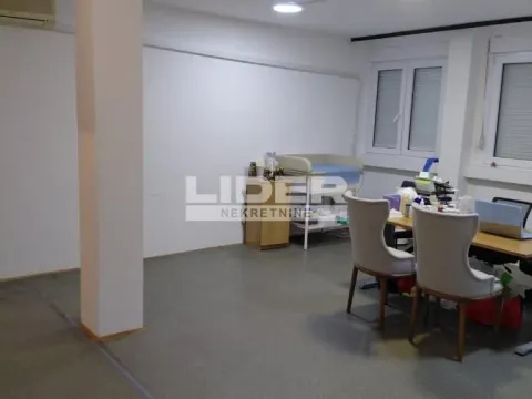 Izdavanje, dvosoban stan, 71m², Novi Beograd Blok 1 Fontana, Novi Beograd Sve Podlokacije - image 2