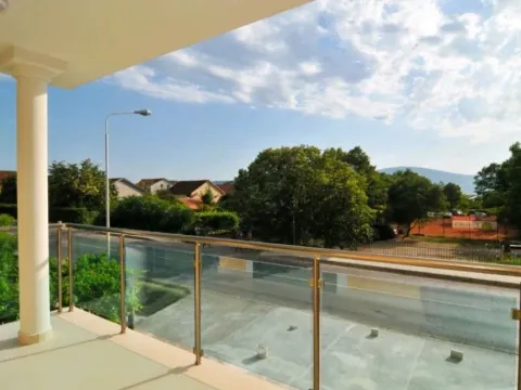 Rent, one bedroom apartment, 38m², Donja Lastva, Tivat