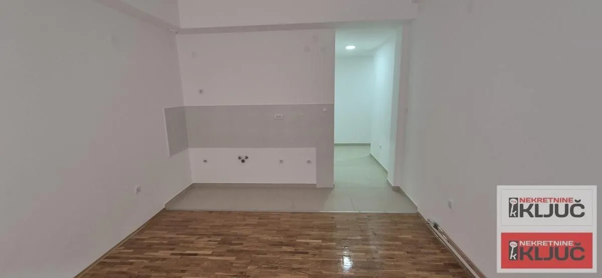 Prodaja, garsonjera, 28m², Lipov gaj, Novi Sad Sve Podlokacije