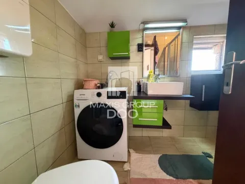 Rent, two bedroom apartment, 64m², Južni Bulevar, Vračar Sve Podlokacije - image 14