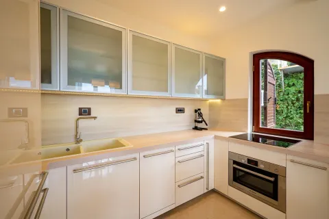Prodaja, trosoban stan, 86m², Petrovac, Budva - image 11