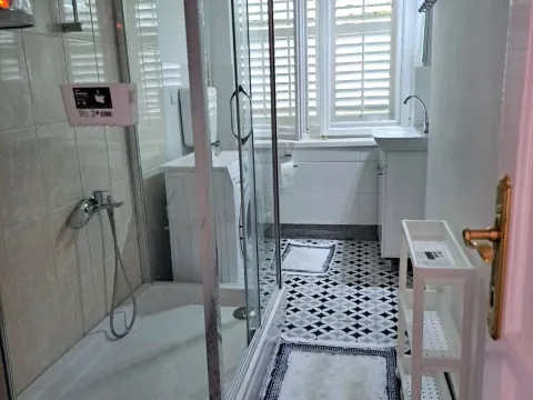 Prodaja, dvosoban stan, 73m², Centar, Herceg Novi - image 10