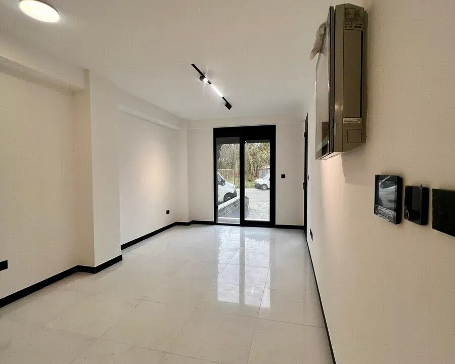 Izdavanje, jednosoban stan, 42m², Zagorič, Podgorica