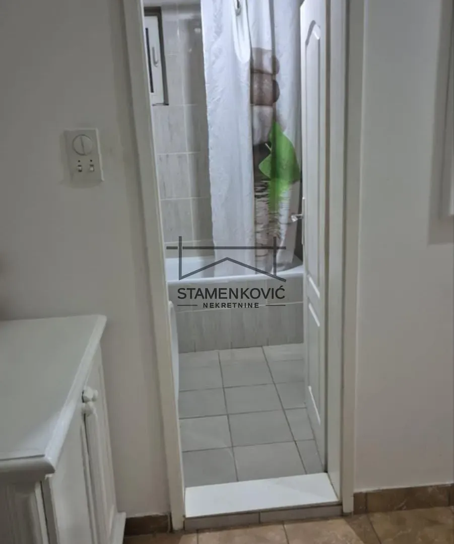 Prodaja, trosoban stan, 80m², Bulevar Oslobodjenja, Novi Sad Sve Podlokacije