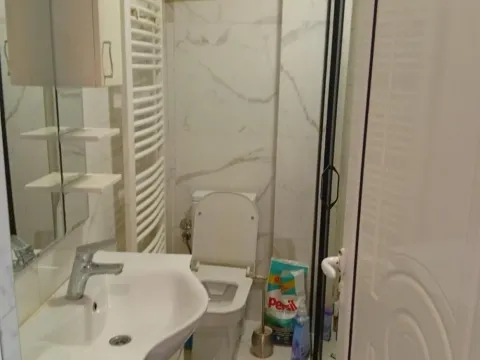 Izdavanje, trosoban stan, 56m², Južni Bulevar, Vračar Sve Podlokacije - image 9