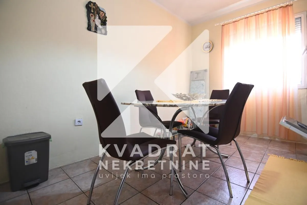 Sale, house, 300m², Zlatica, Podgorica