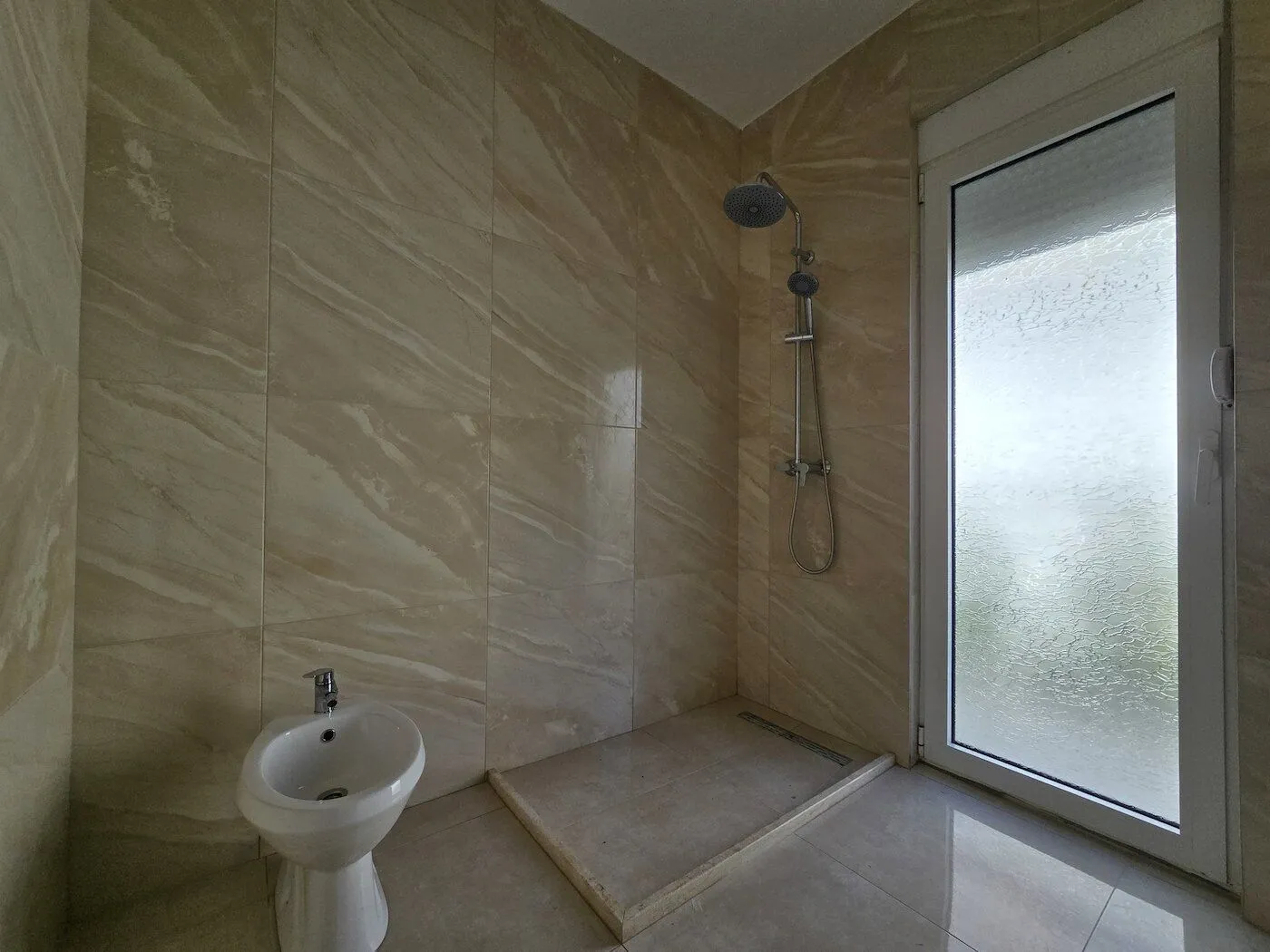Rent, office space, 337m², Stari Aerodrom, Podgorica