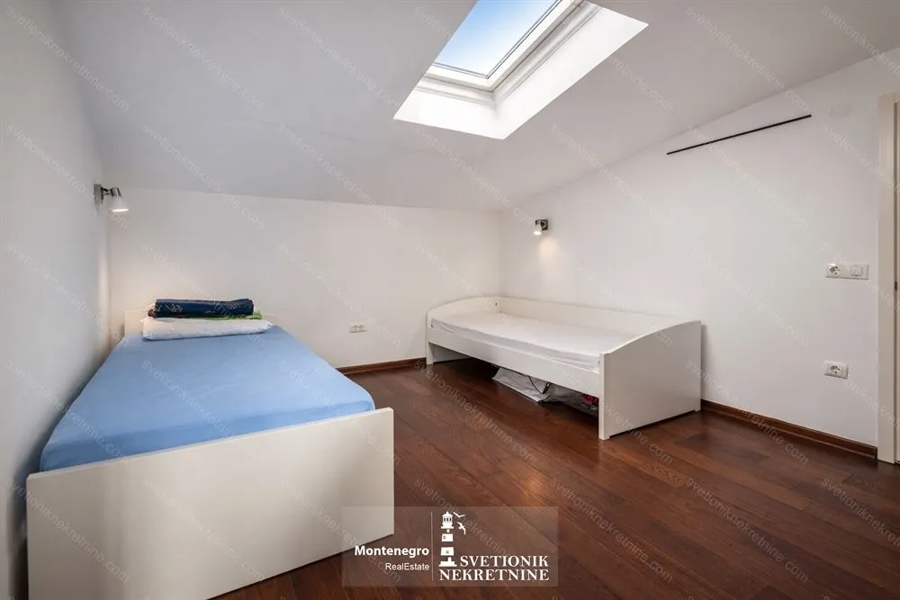 Prodaja, dvosoban stan, 110m², Centar, Herceg Novi
