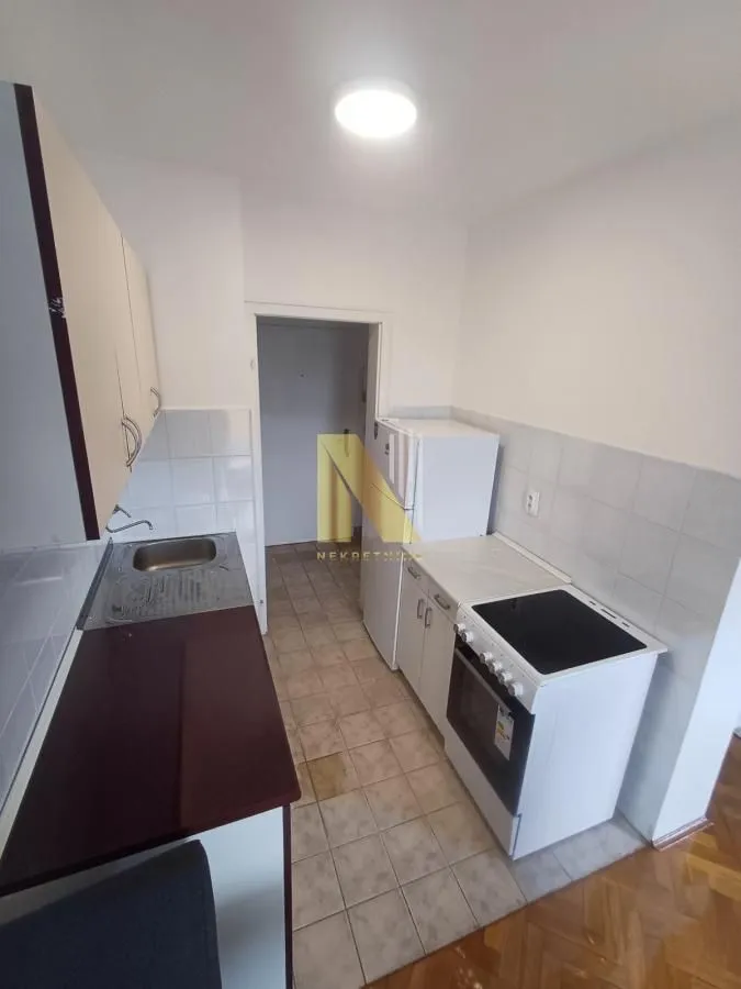 Izdavanje, jednosoban stan, 43m², Grbavica, Novi Sad Sve Podlokacije