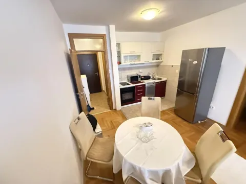 Sale, one bedroom apartment, 45m², Budva, Crna Gora - image 12