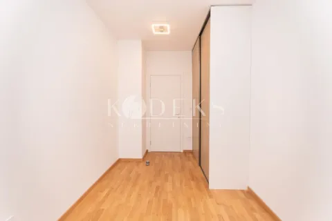 Izdavanje, dvosoban stan, 65m², Stari Aerodrom, Podgorica - image 6