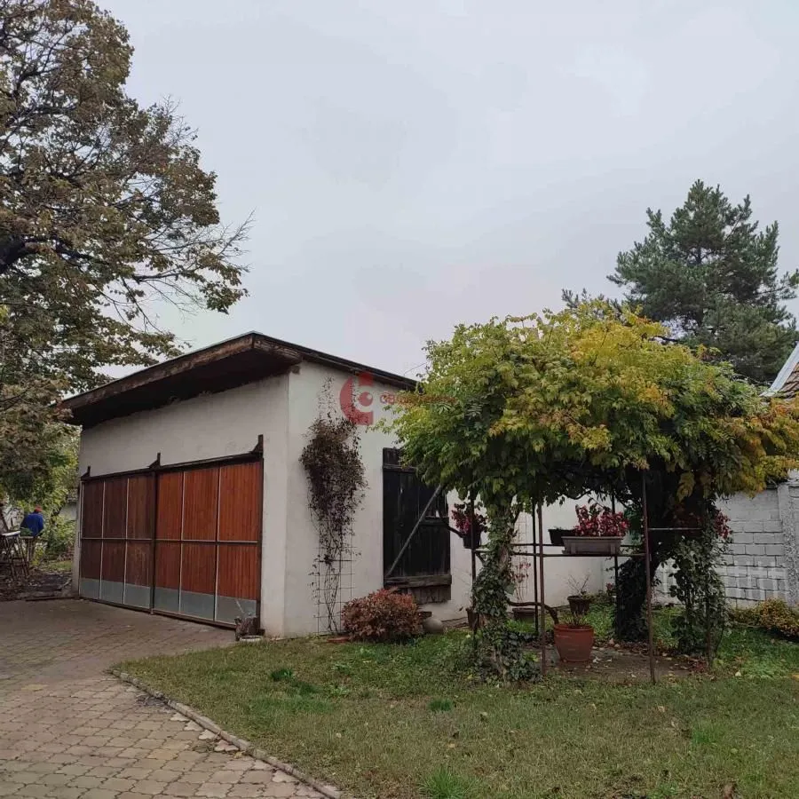 Prodaja, kuća, 210m², Novo Selo, Subotica