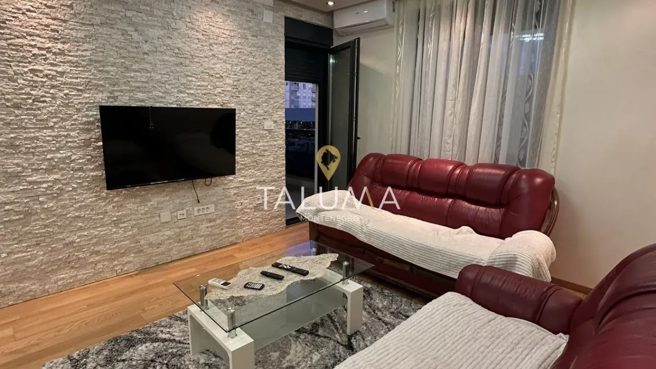 Izdavanje, jednosoban stan, 49m², City Kvart, Podgorica