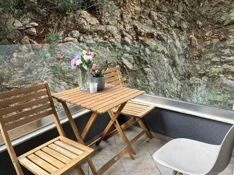 Rent, one bedroom apartment, 43m², Budva, Crna Gora - image 4