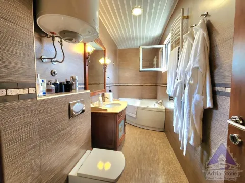 Sale, three bedroom apartment, 179m², Rozino, Budva - image 27