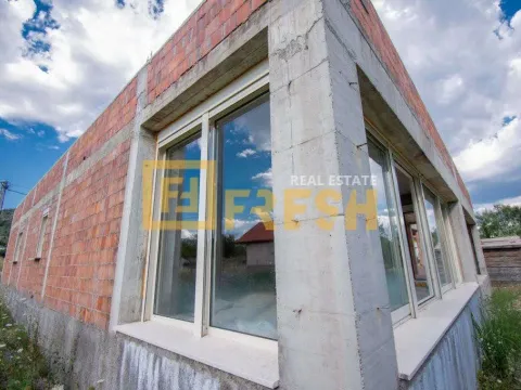 Prodaja, kuća, 240m², Ostalo, Podgorica - image 16