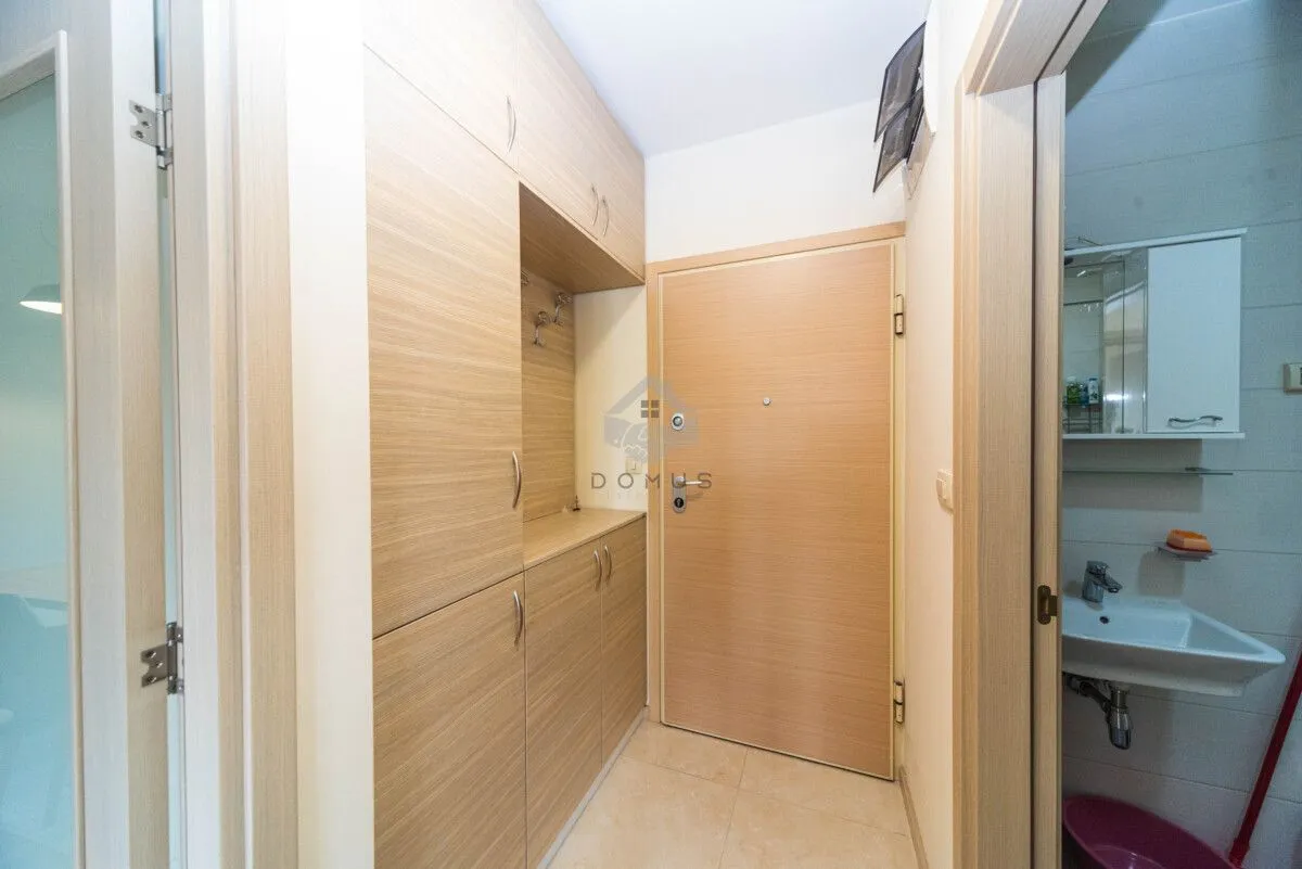 Izdavanje, jednosoban stan, 49m², City Kvart, Podgorica