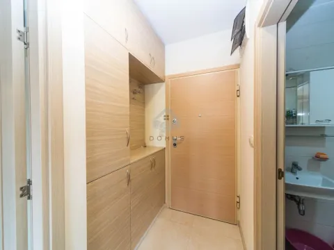 Izdavanje, jednosoban stan, 49m², City Kvart, Podgorica - image 8