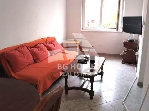 Stan in Zvezdara Sve Podlokacije