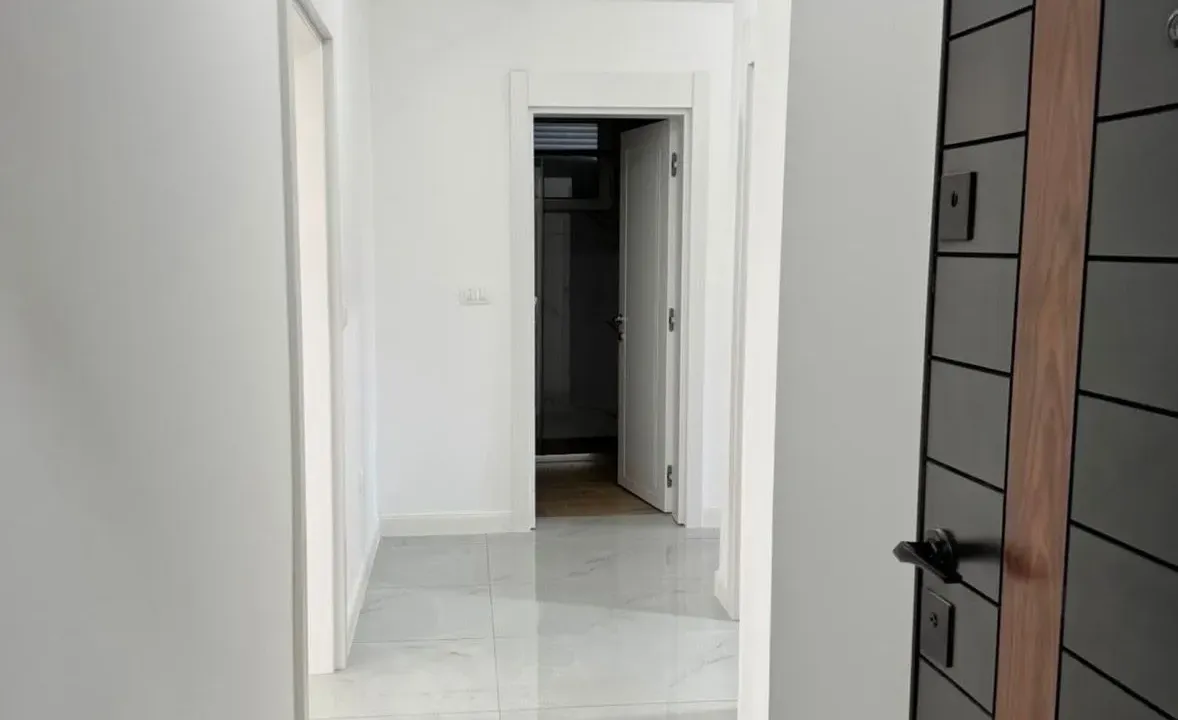 Sale, two bedroom apartment, 74m², Centar, Bar