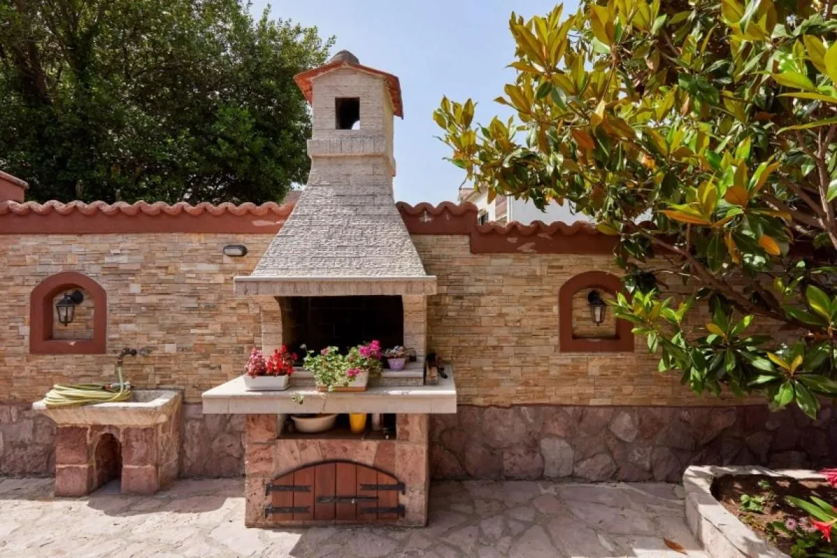 Rent, three bedroom apartment, 120m², Kotor, Crna Gora