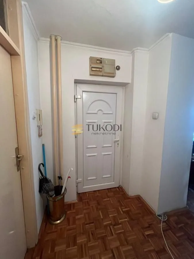 Prodaja, trosoban stan, 87m², Betanija, Novi Sad Sve Podlokacije