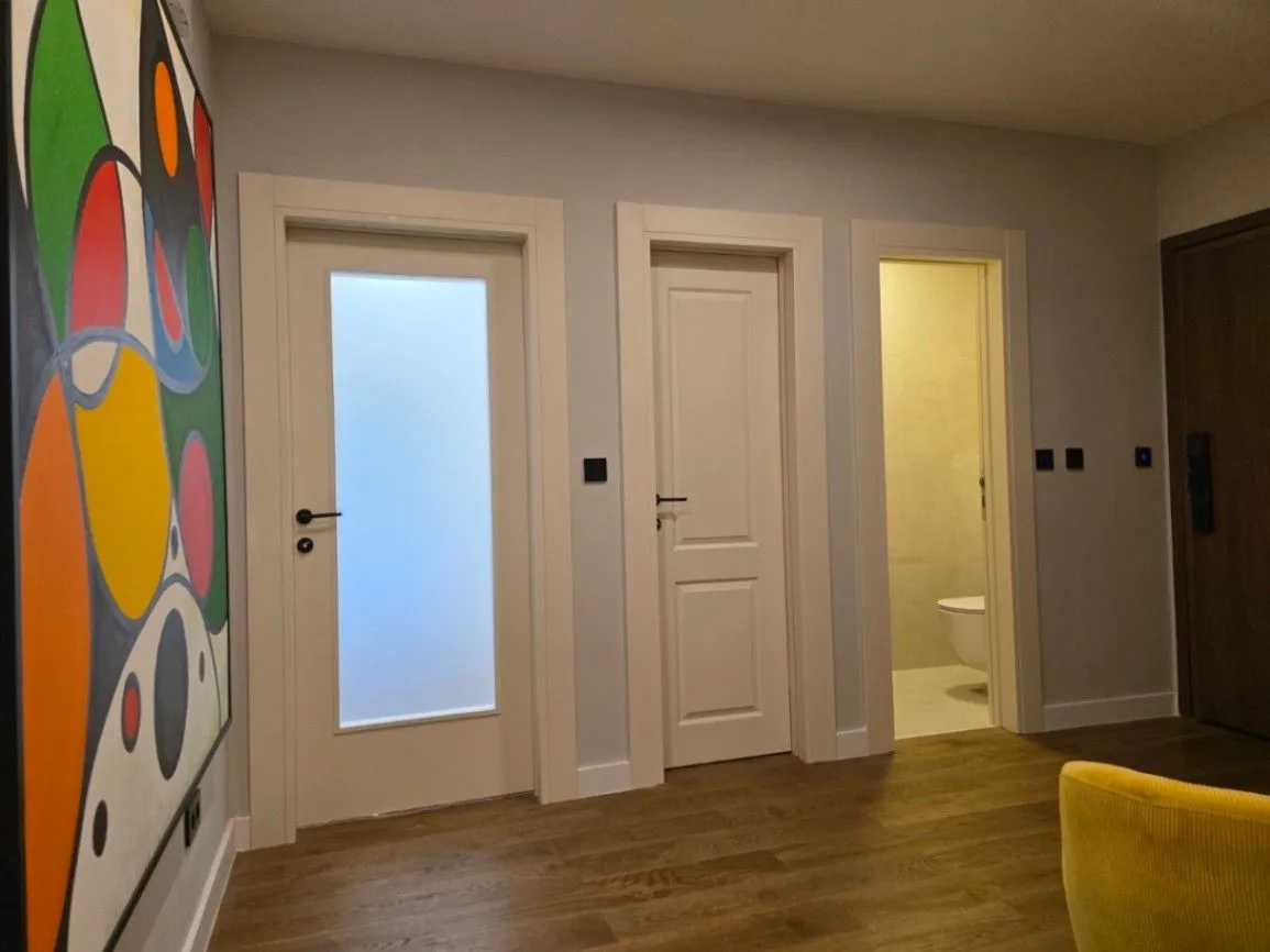 Izdavanje, trosoban stan, 163m², Dalmatinska ulica, Podgorica