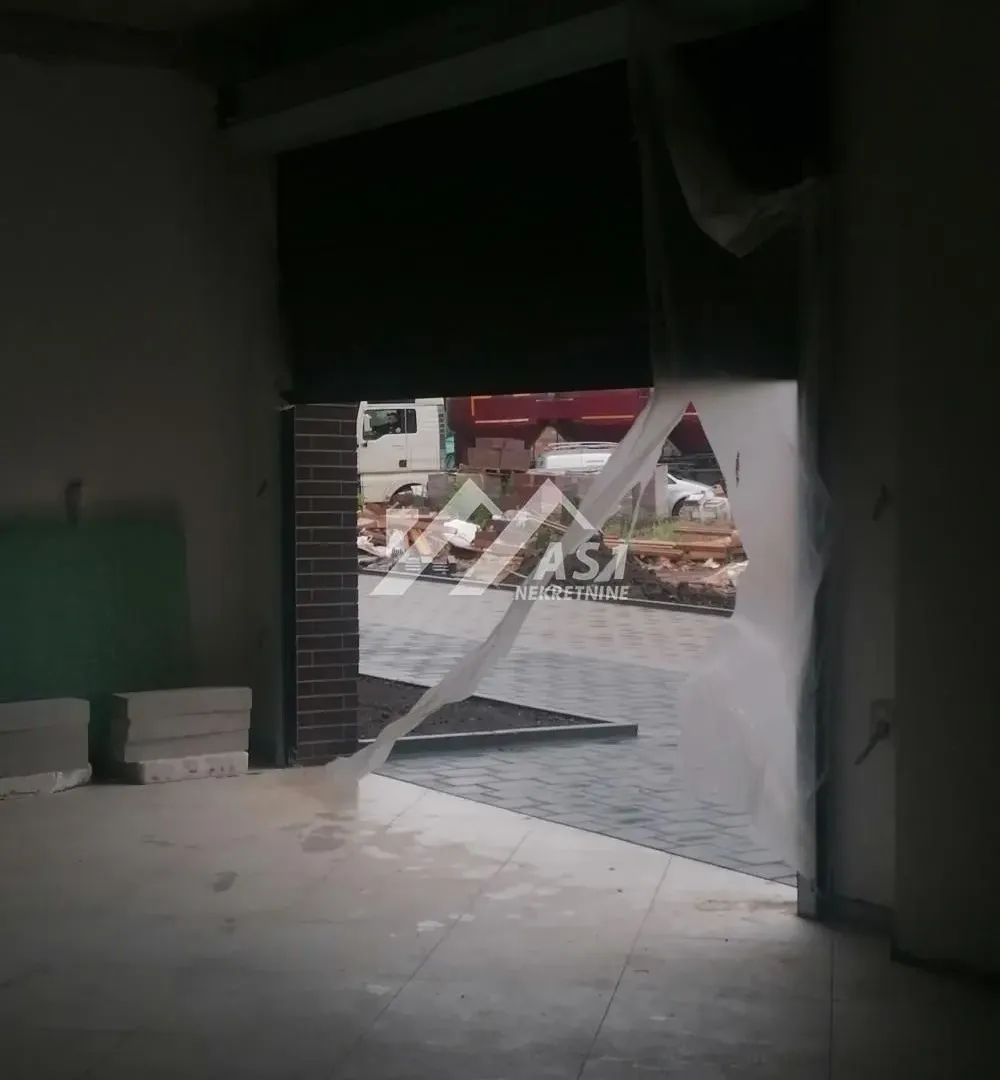 Rent, office space, 413m², Centar, Inđija