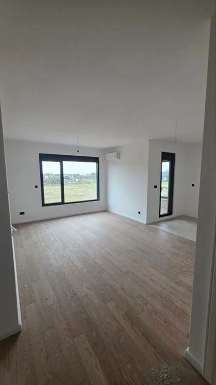 Prodaja, dvosoban stan, 84m², Donja Gorica, Podgorica
