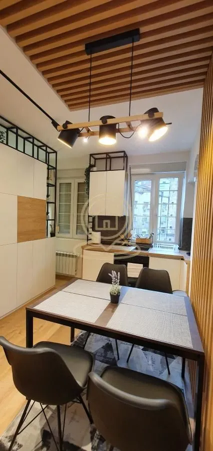 Rent, one bedroom apartment, 36m², Stari Grad, Beograd