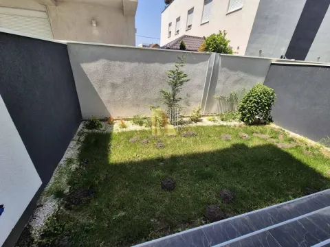 Prodaja, stan, 148m², Vidovdansko naselje, Novi Sad Sve Podlokacije - image 13