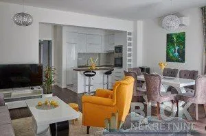 Izdavanje, trosoban stan, 106m², Preko Morače, Podgorica