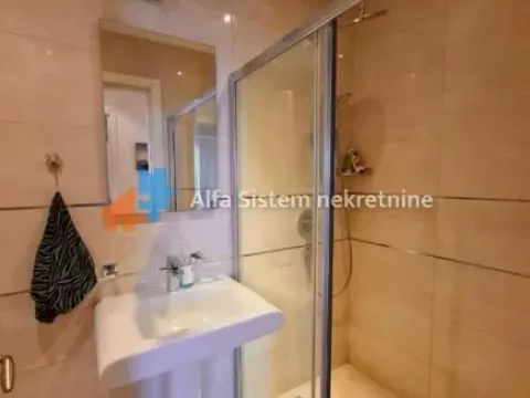 Izdavanje, trosoban stan, 130m², Stari Grad, Beograd - image 8