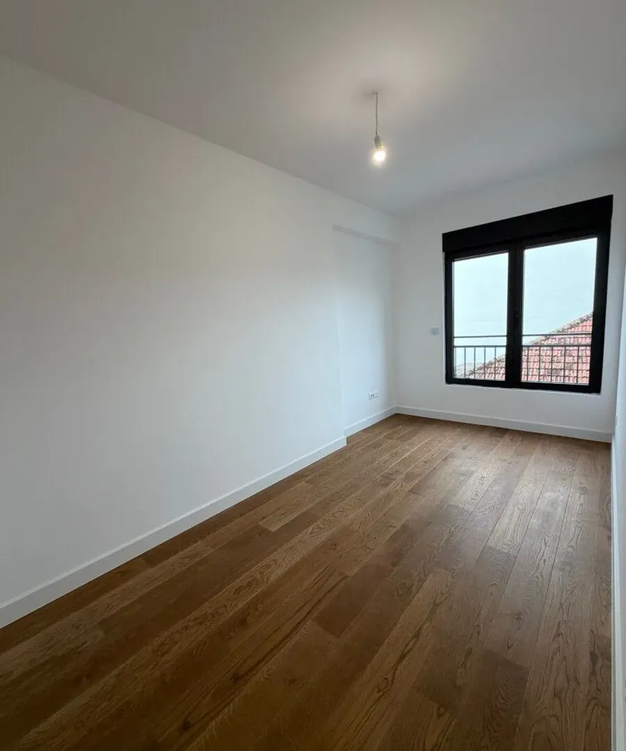 Izdavanje, trosoban stan, 113m², Preko Morače, Podgorica