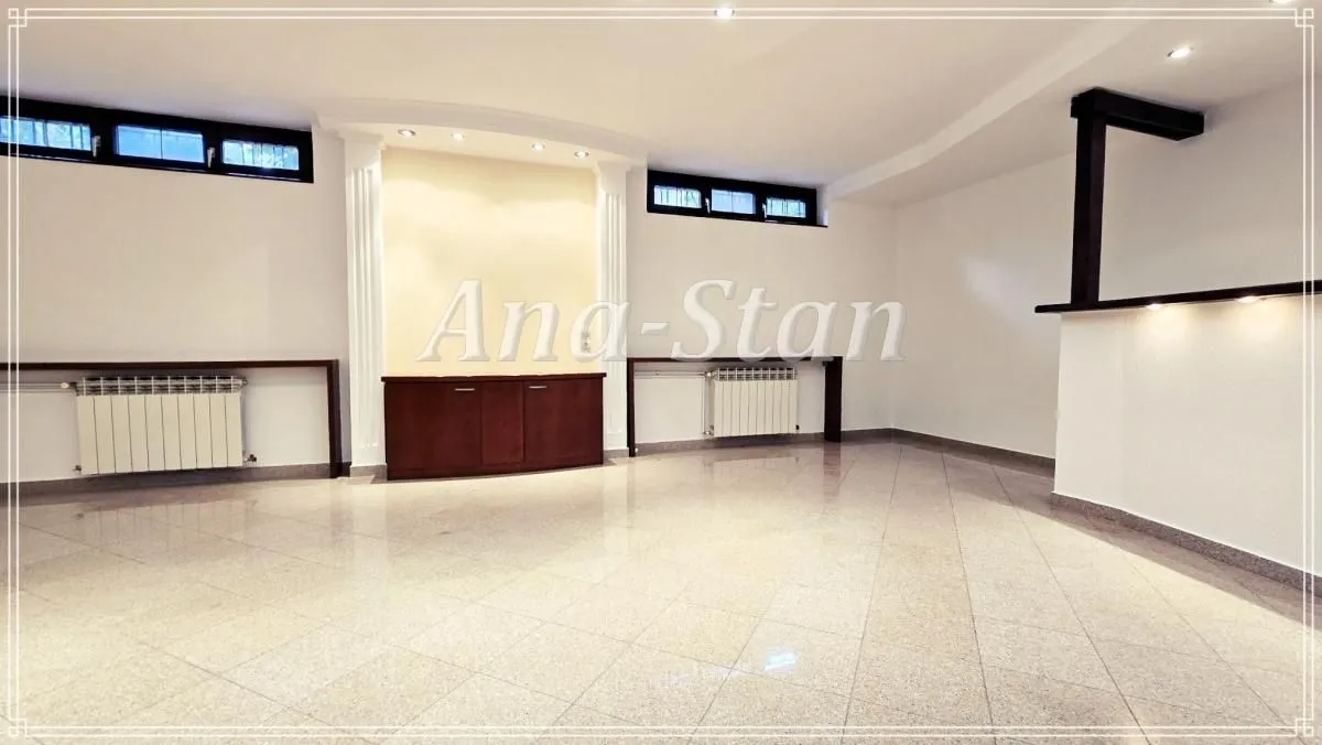 Rent, house, 290m², Voždovac Sve Podlokacije, Beograd