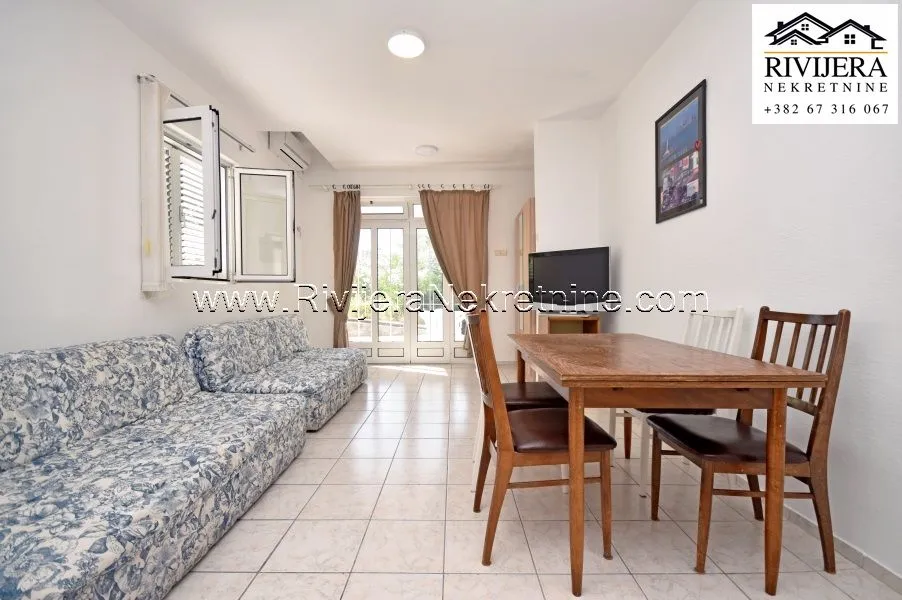Prodaja, stan, 54m², Baošići, Herceg Novi
