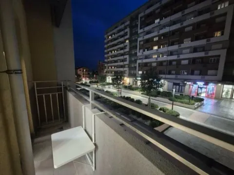 Izdavanje, jednosoban stan, 40m², Central Point, Podgorica - image 9