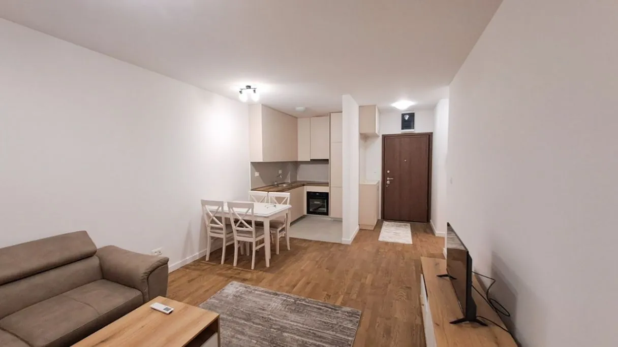 Izdavanje, jednosoban stan, 45m², Stari Aerodrom, Podgorica