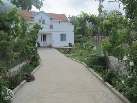 Prodaja, kuća, 151m², Dobre Vode, Bar