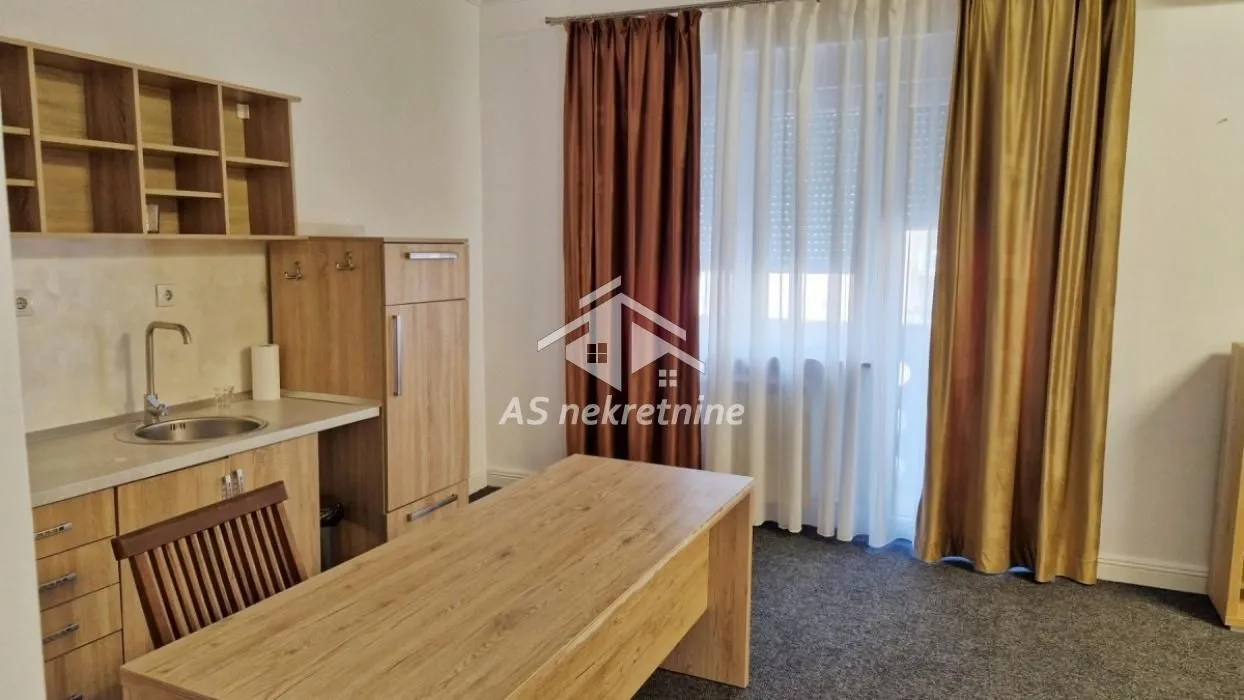 Rent, office space, 72m², Kalenić Pijaca, Vračar Sve Podlokacije