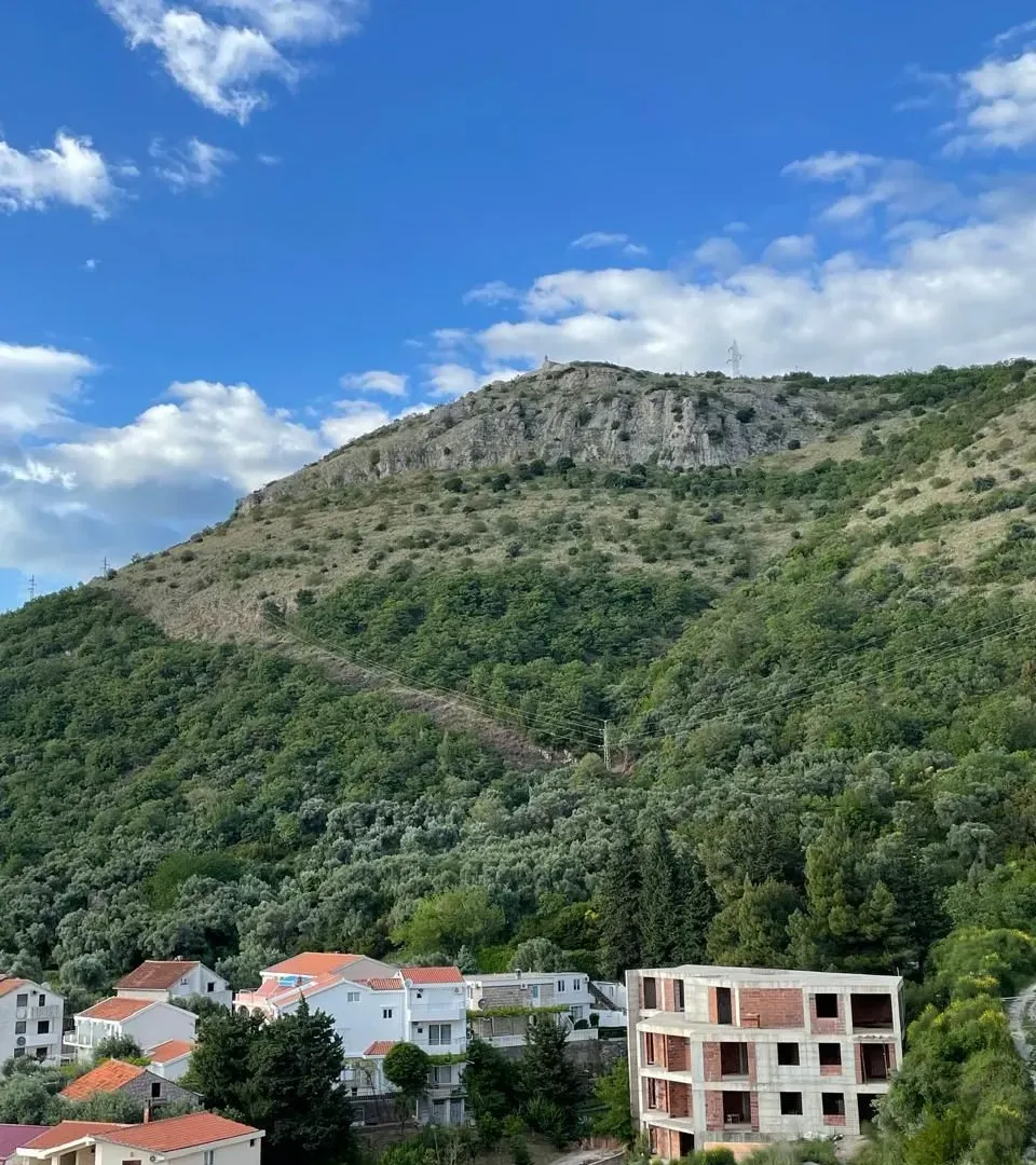 Rent, studio apartment, 40m², Sveti Stefan, Budva