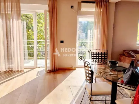 Izdavanje, četvorosoban stan, 120m², Savski Venac, Beograd - image 5