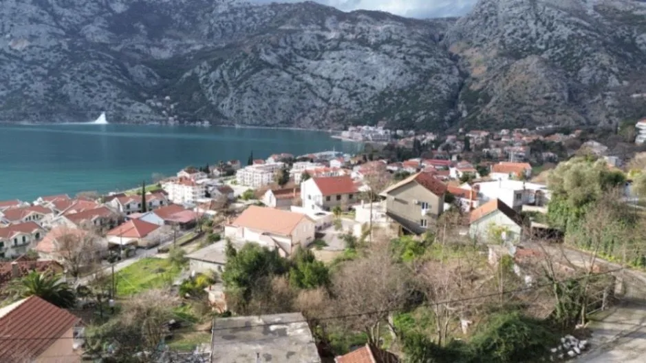 Sale, land lot, 425m², Risan, Kotor